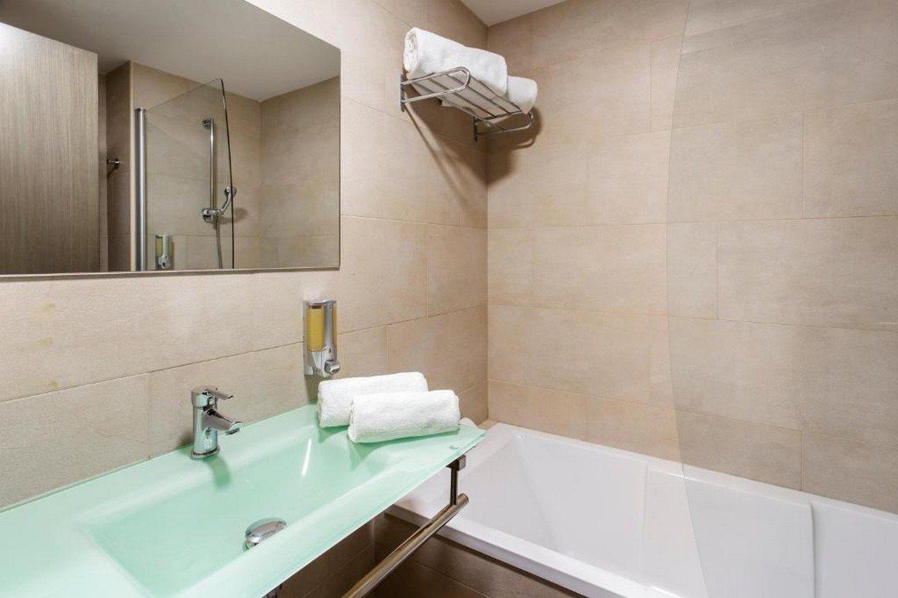 Barcelona 3* Rubi