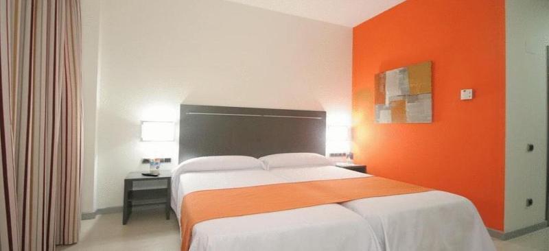 Barcelona Hotel 3*